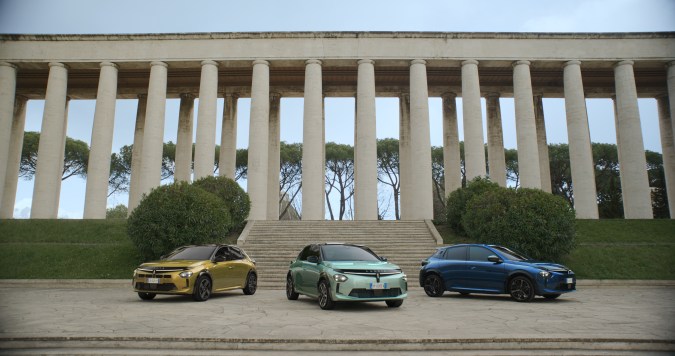 Lancia revive con su nuevo modelo Ypsilon