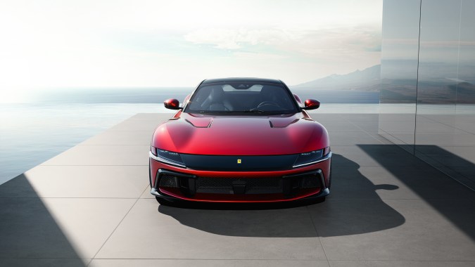 Ferrari revela su nueva creación, el 12 Cilindri