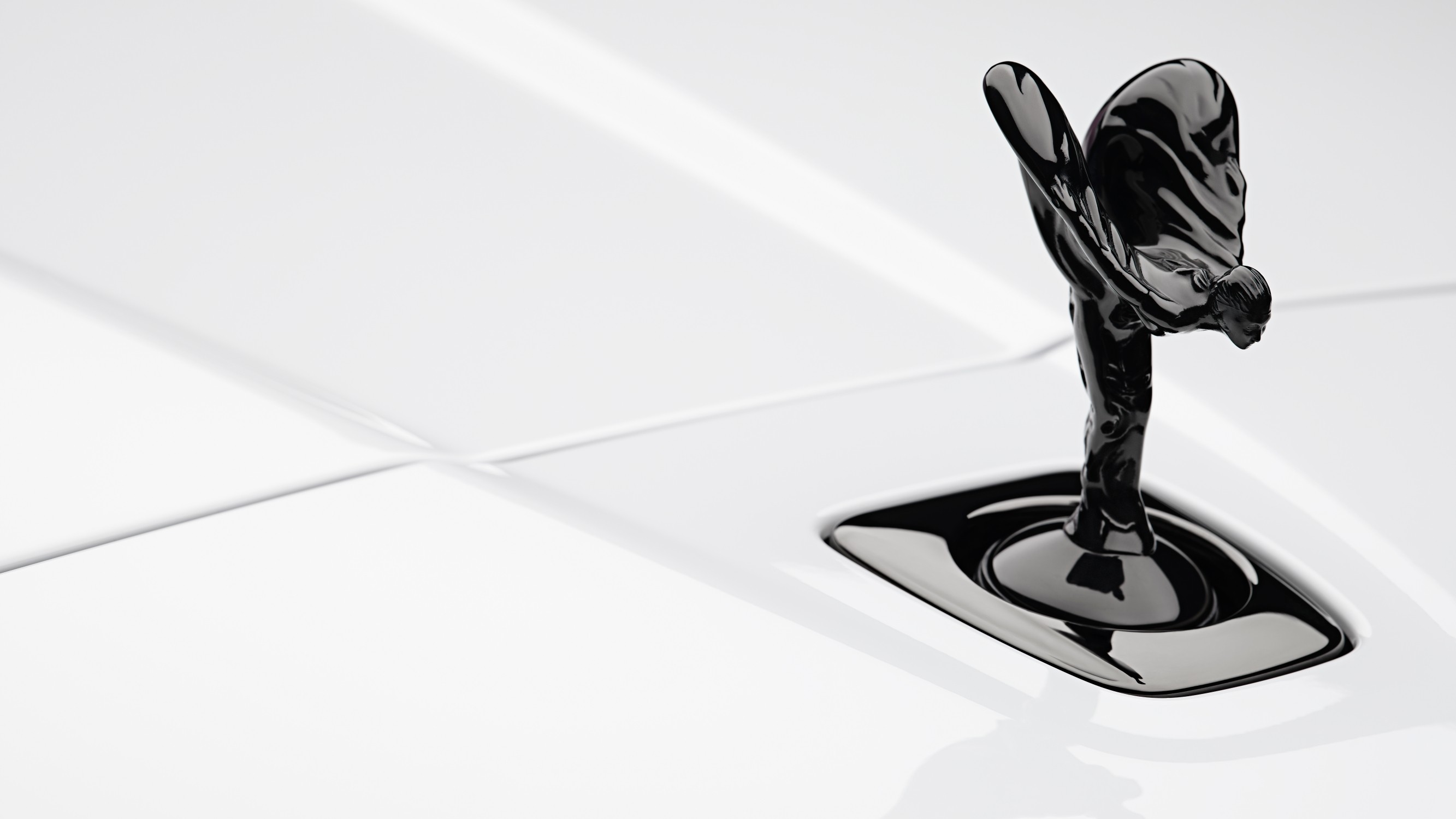 Rolls-Royce presenta el Black Badge Cullinan Series II