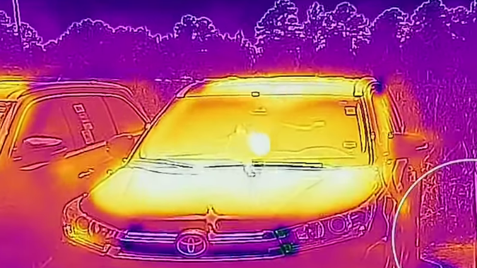 ¿Los autos negros realmente absorben más calor?