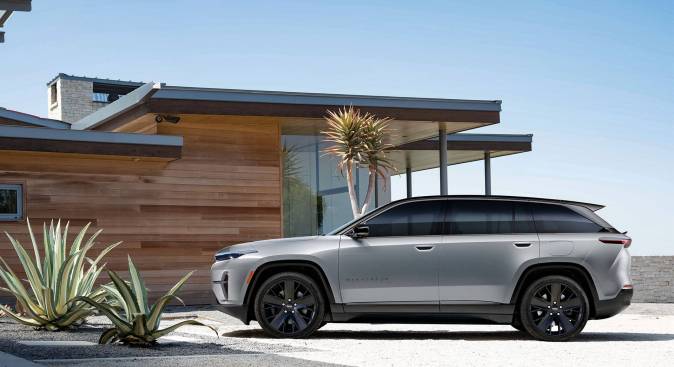 Jeep Wagoneer S 2024