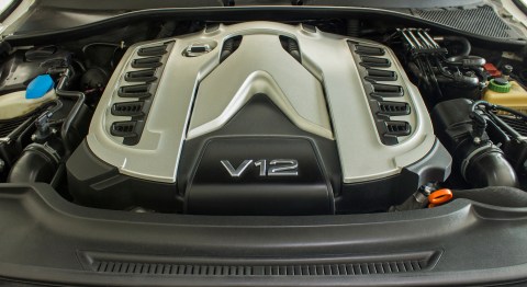 ¿Resucitan los motores 12 cilindros? Ferrari y Aston Martin los tendrán en nuevos autos