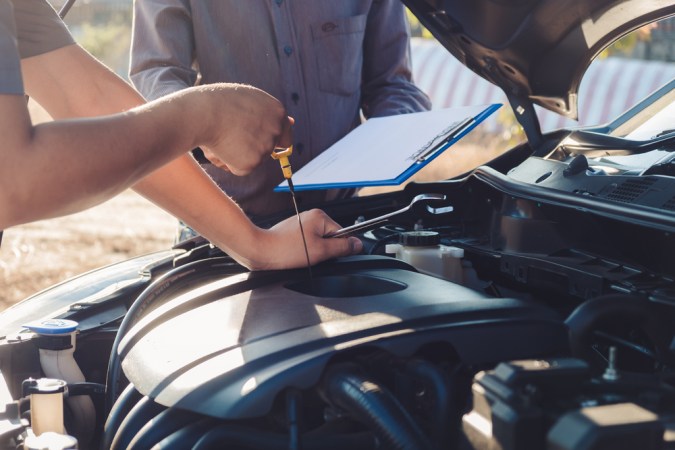 5 detalles que siempre debes mirar a la hora de comprar un auto usado