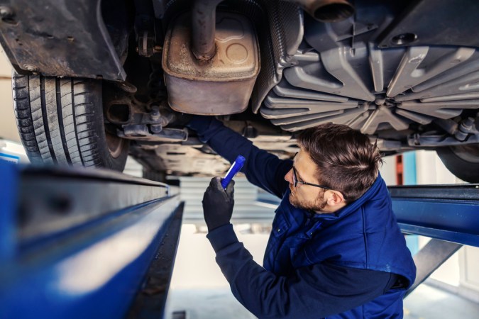 5 detalles que siempre debes mirar a la hora de comprar un auto usado