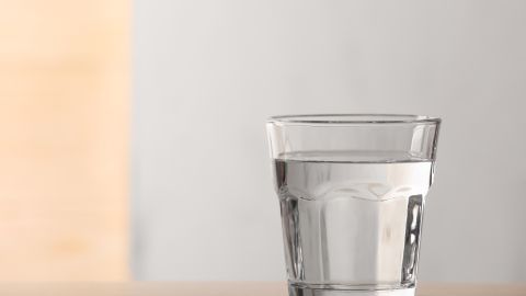 Аммиак вода стекло трюк для очистки автомобиля.