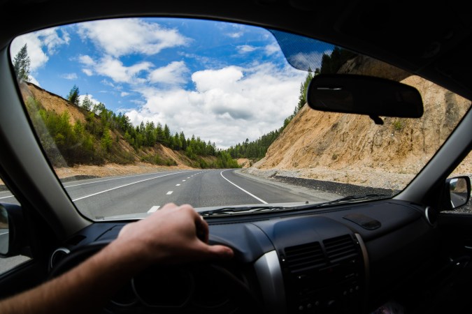 por qué el parabrisas de un auto es tan resistente