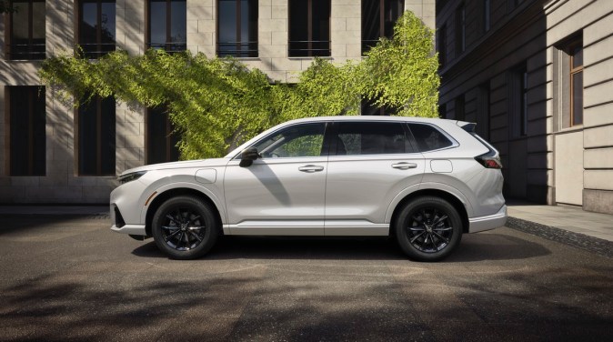 Honda CR-V e:FCEV 2025