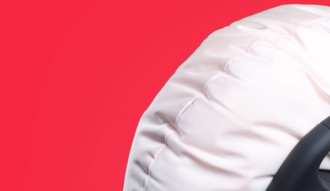 ¿Y el airbag? Volantes con pantalla son el futuro de los autos