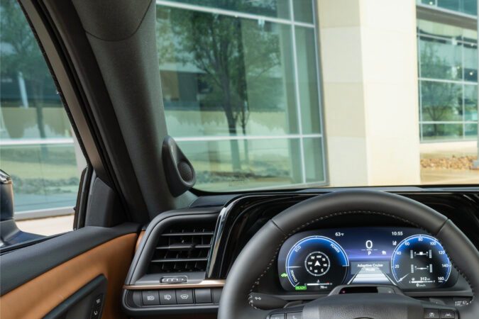 Toyota Crown Signia comenzará su venta en verano