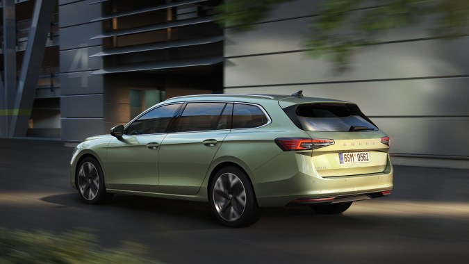 Skoda Superb 2024: una berlina amplia con gran rendimiento