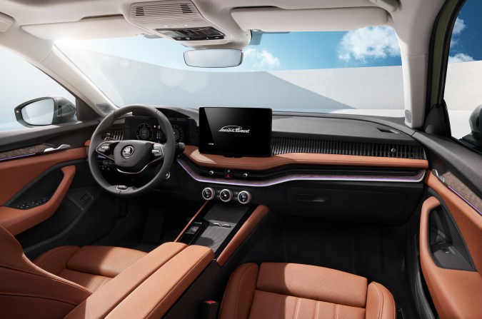 Skoda Superb 2024: una berlina amplia con gran rendimiento