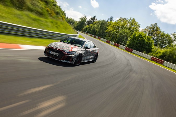 Audi RS 3 2025 rompe récord para autos compactos en Nürburgring