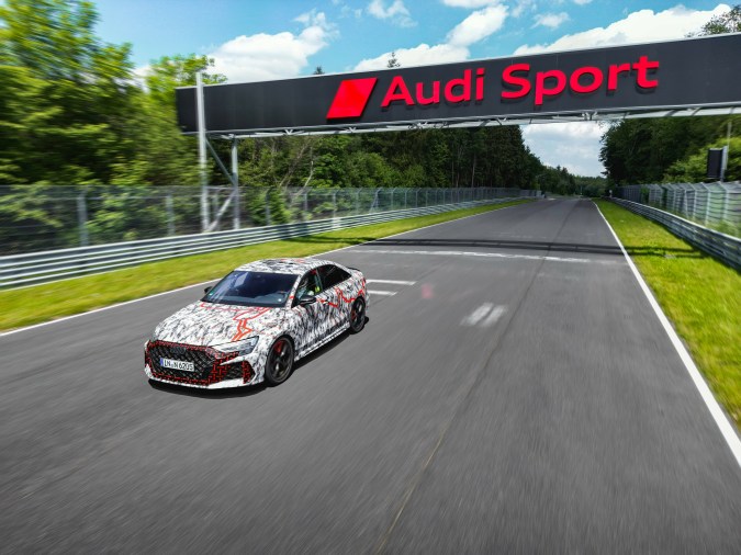 Audi RS 3 2025 rompe récord para autos compactos en Nürburgring