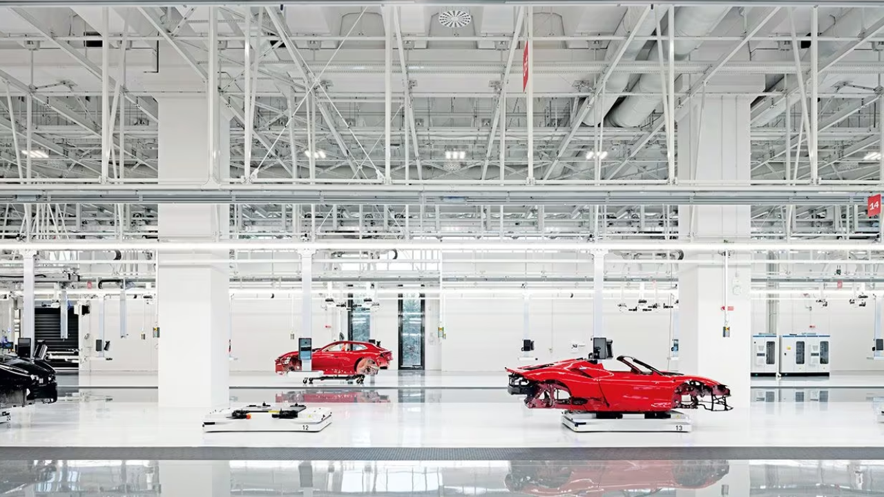 Ferrari inaugura el E-Building la sede del primer auto eléctrico de la marca