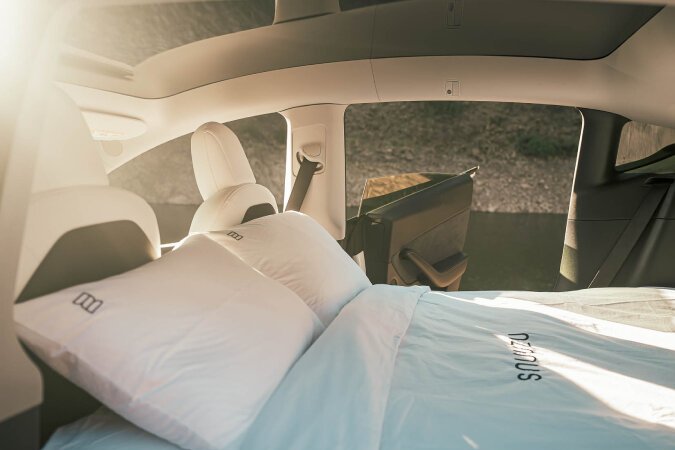 Snuuzu cama inflable Tesla