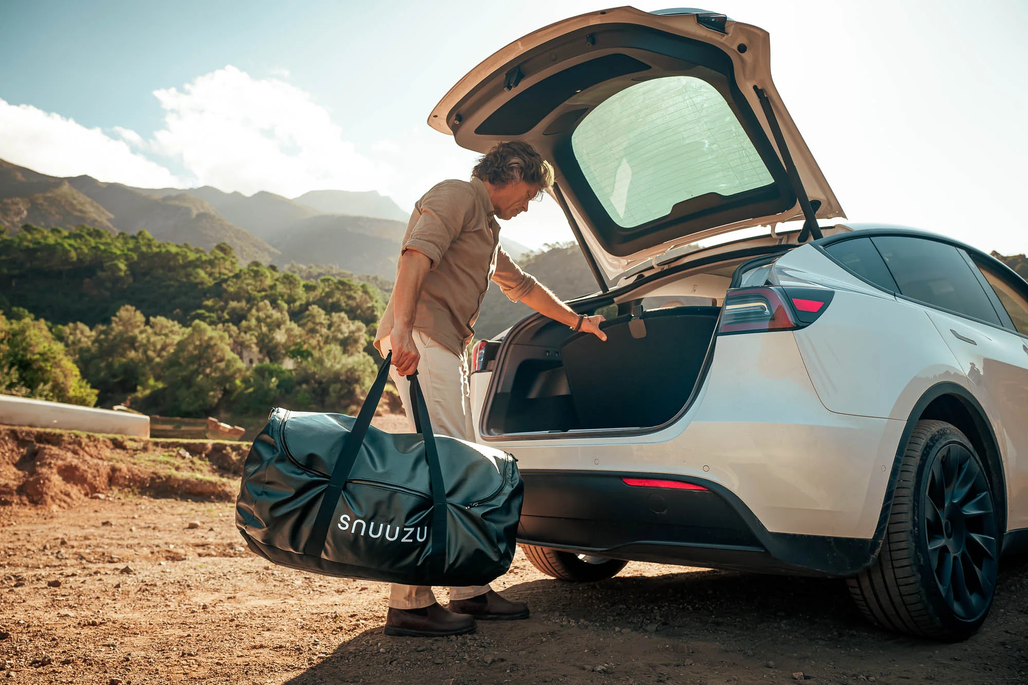 Snuuzu cama inflable Tesla