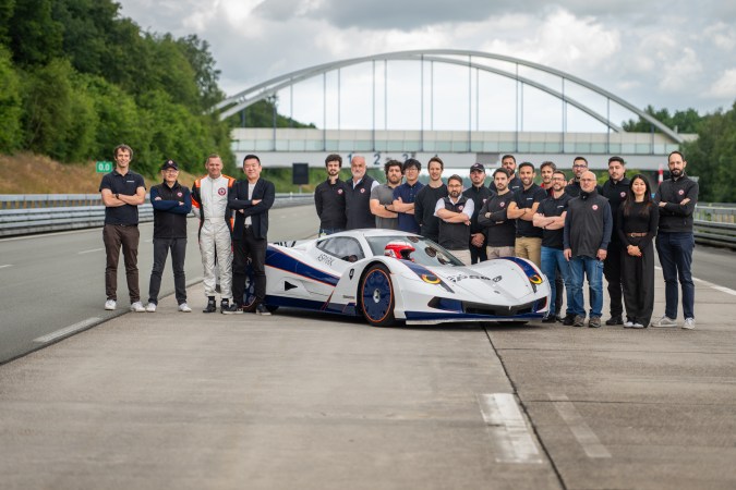 Aspark SP600 logra récord de velocidad para un auto eléctrico