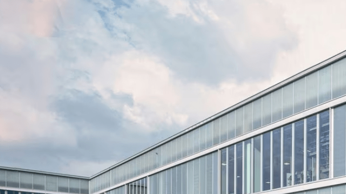 Ferrari inaugura el E-Building la sede del primer auto eléctrico de la marca