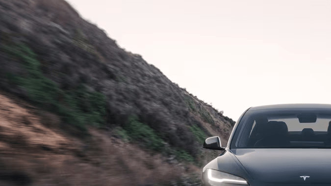 ¿Cuál es el Tesla más barato y qué ofrece?