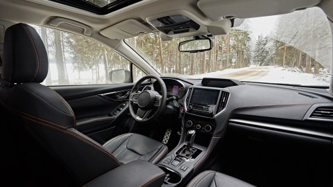 Guía práctica para recuperar y conservar el olor a nuevo en tu auto
