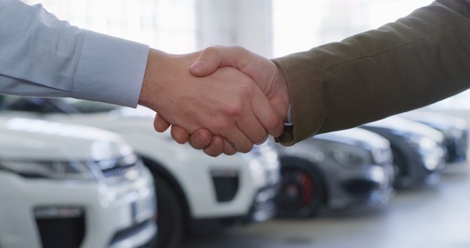 Cómo probar un carro antes de comprarlo