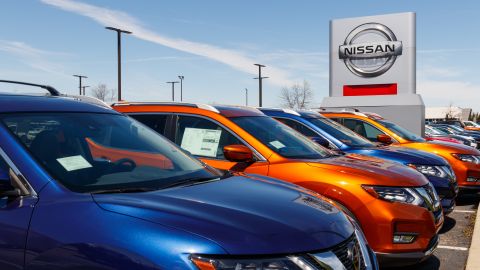 Nissan alerta a dueños de 84,000 autos en EE.UU. por defecto mortal