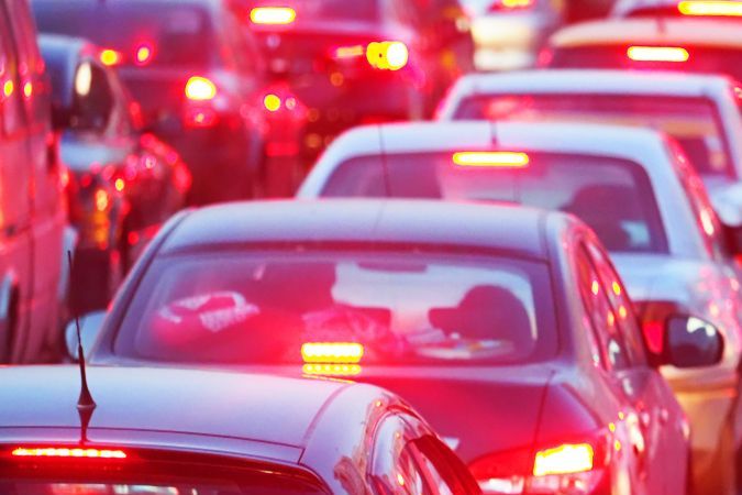 Luces de freno funcionan, pero no las traseras: diagnóstico y reparación