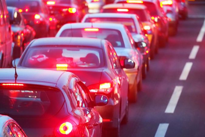 Luces de freno funcionan, pero no las traseras: diagnóstico y reparación