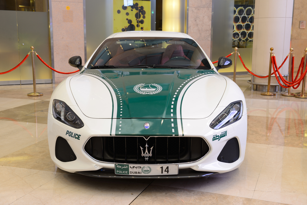 Policía de Dubai añade un nuevo "súper auto" a su flota llena de joyas