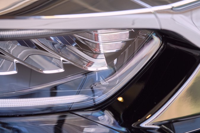 10 características de seguridad revolucionarias en autos modernos