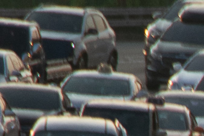 ¿Apagar el motor en tráfico ahorra gasolina?
