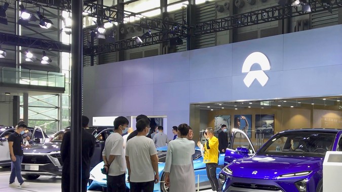 Por qué comprar un auto eléctrico chino ahora será más caro