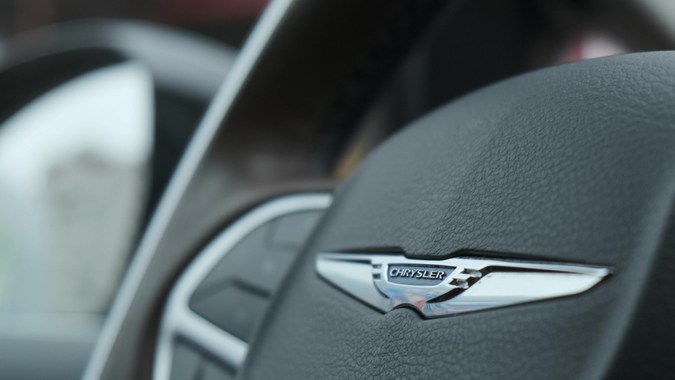 Falla técnica: Chrysler retira más de 211,000 SUVs y camionetas del mercado