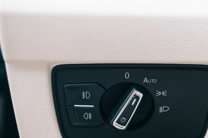 10 características de seguridad revolucionarias en autos modernos