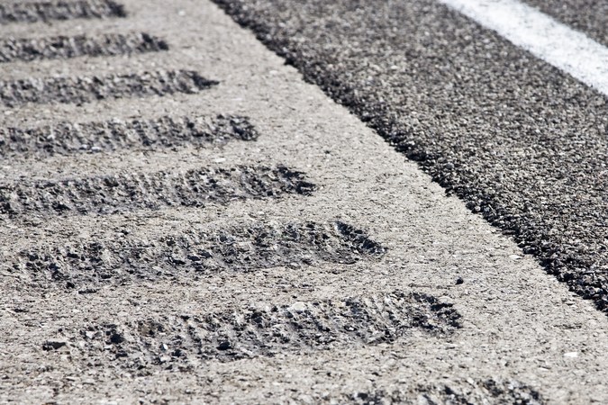 Qué son las bandas sonoras en la carretera y para qué sirven