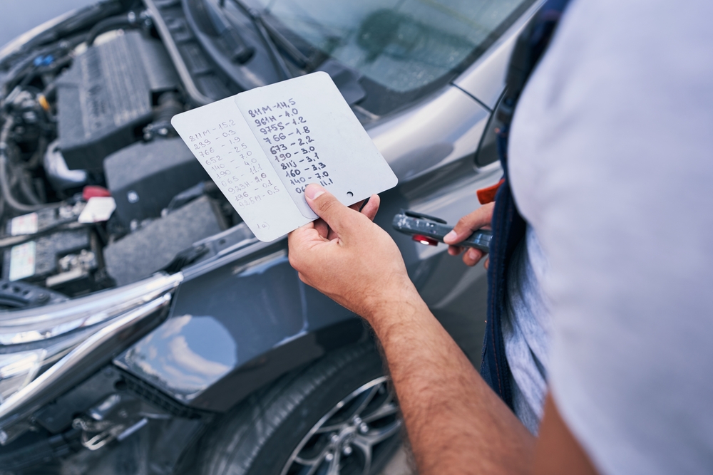 Cómo saber el código de pintura de tu auto según su marca