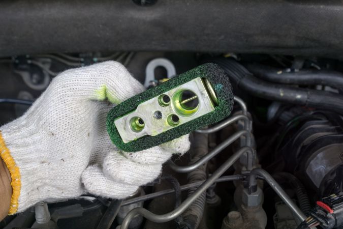 Что такое расширительный клапан в автомобиле?