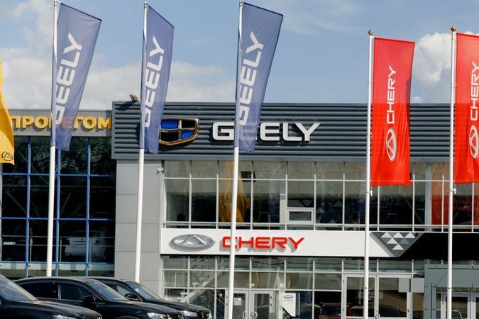 China ofrece insólito "trueque" para bajar aranceles en sus autos