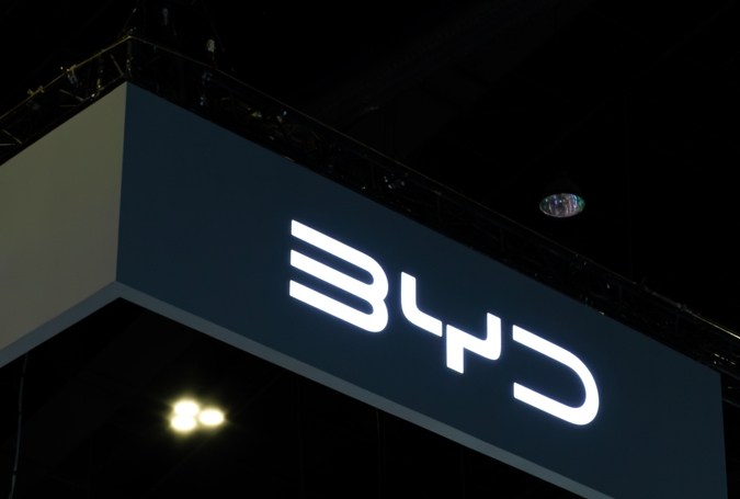 Por qué comprar un auto eléctrico chino ahora será más caro