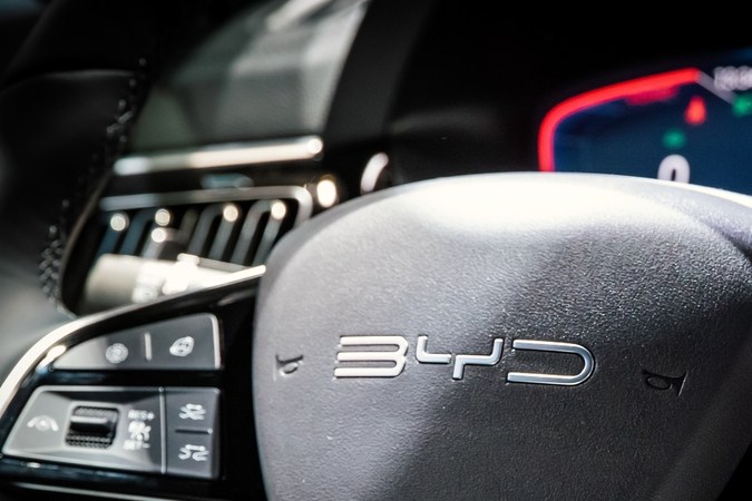 Qué es BYD: conociendo al gigante chino de autos eléctricos