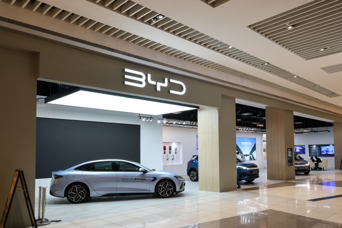 Qué es BYD: conociendo al gigante chino de autos eléctricos