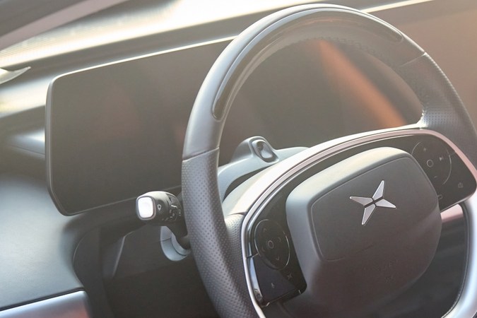 Creado con IA y super aerodinámico: así es este nuevo sedán eléctrico