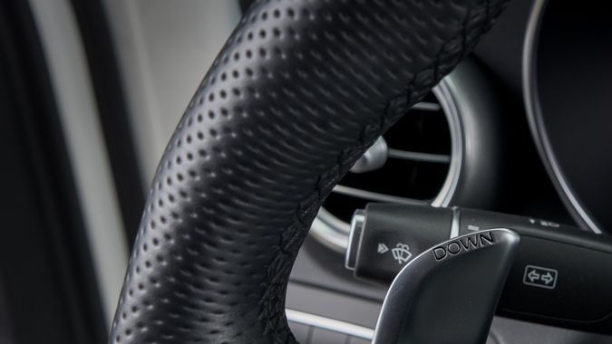 Levas en el volante: qué son y cómo mejoran la conducción