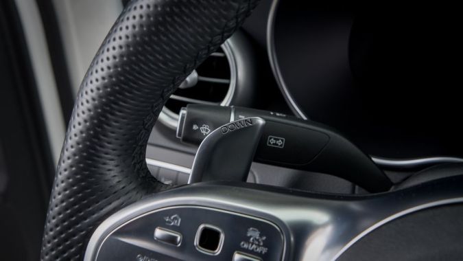 Levas en el volante: qué son y cómo mejoran la conducción