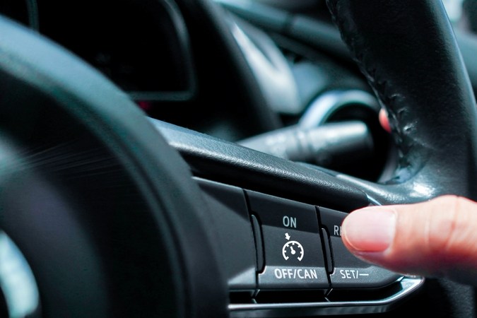 10 características de seguridad revolucionarias en autos modernos