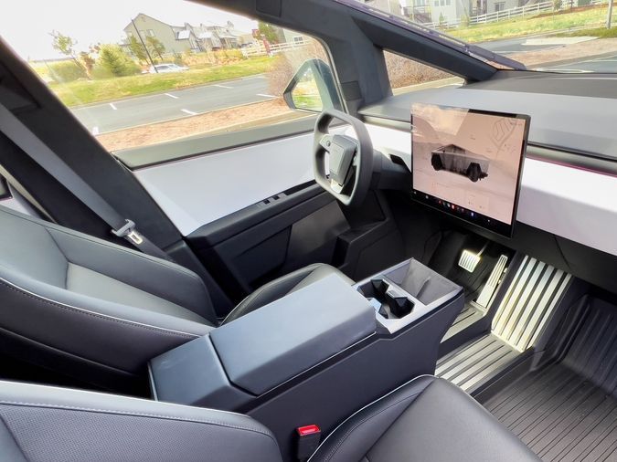 Siguen los problemas con la Cybertruck: Tesla retira más de 11.000