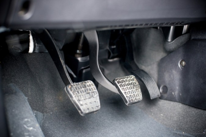 cual es el clutch freno y acelerador