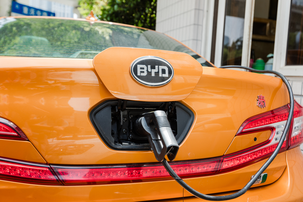 Qué es BYD: conociendo al gigante chino de autos eléctricos