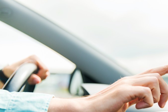 Gadgets esenciales para mejorar tu experiencia de viaje por carretera