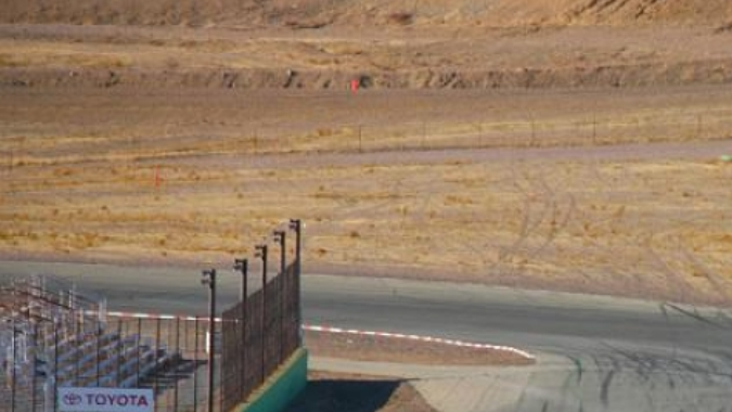 ¿Quieres comprar una pista de carreras? Willow Springs IR está en venta